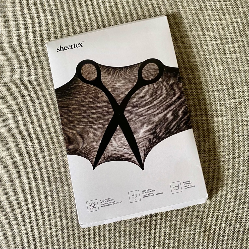 Sheertex Premium Shortie Sheer Rip-Resist Tights in Large - Picture 2 of 3